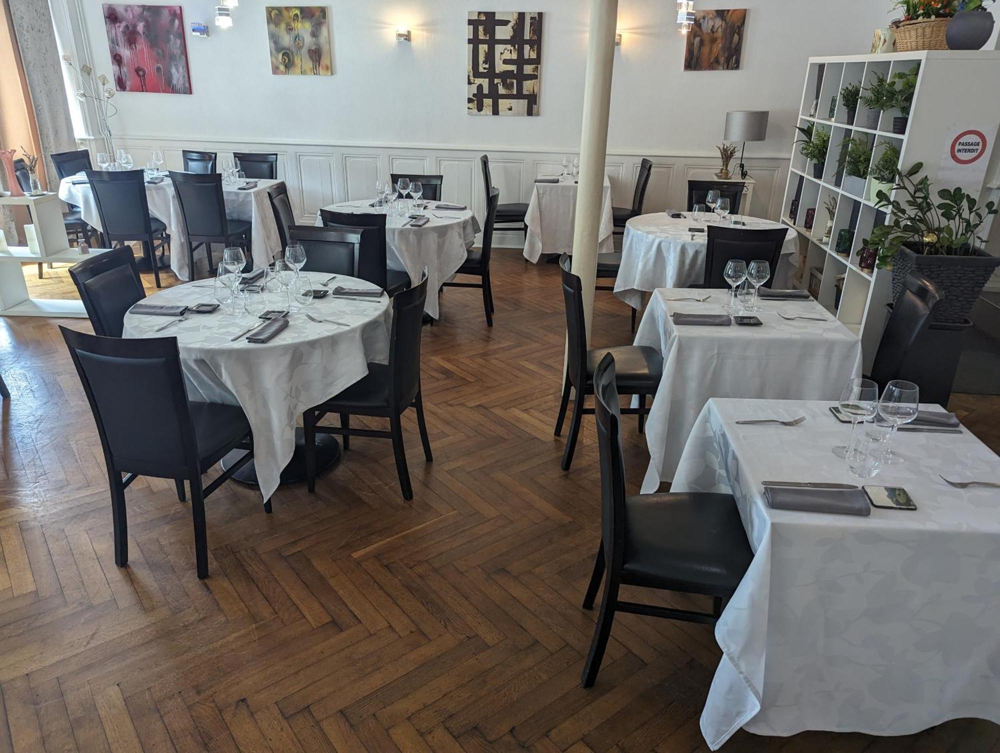 Logis Hotel Restaurant De La Poste Понтжибо Экстерьер фото